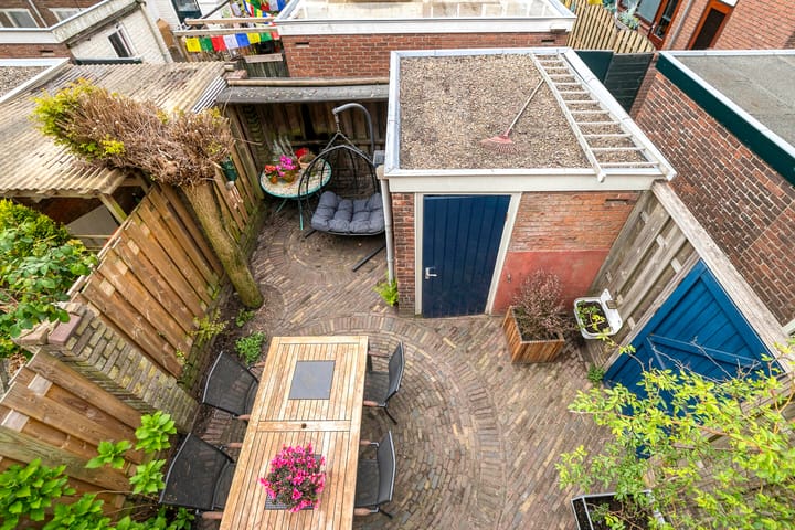 Foto 26 van De Ruijterstraat 14