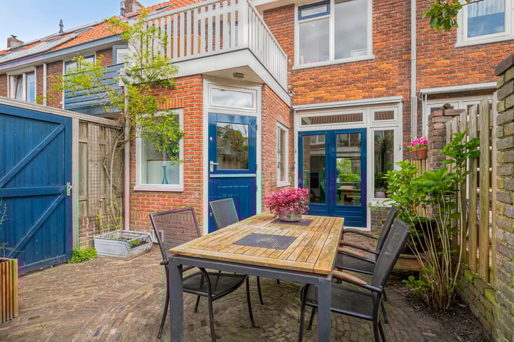 Foto 31 van De Ruijterstraat 14