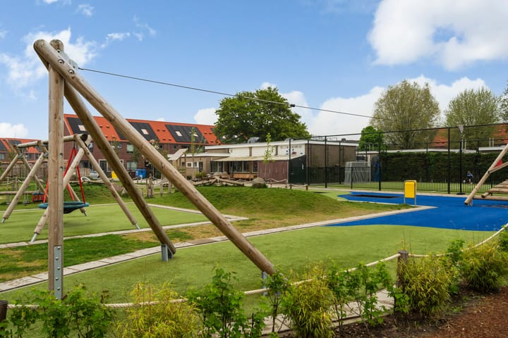 Photo 18 of Witte de Withstraat 11