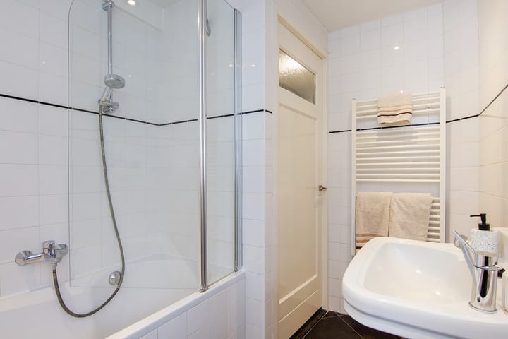 Photo 47 of Marsstraat 9