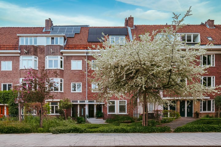 Photo 25 of Newtonstraat 93-B