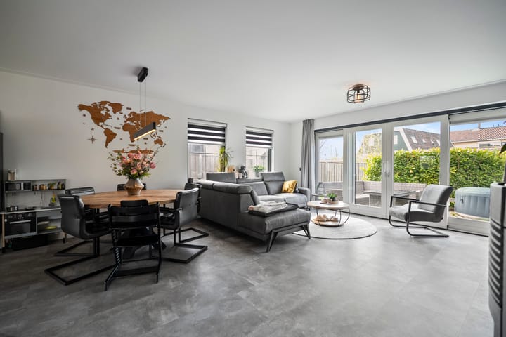 Foto 12 van Sluisweg 1