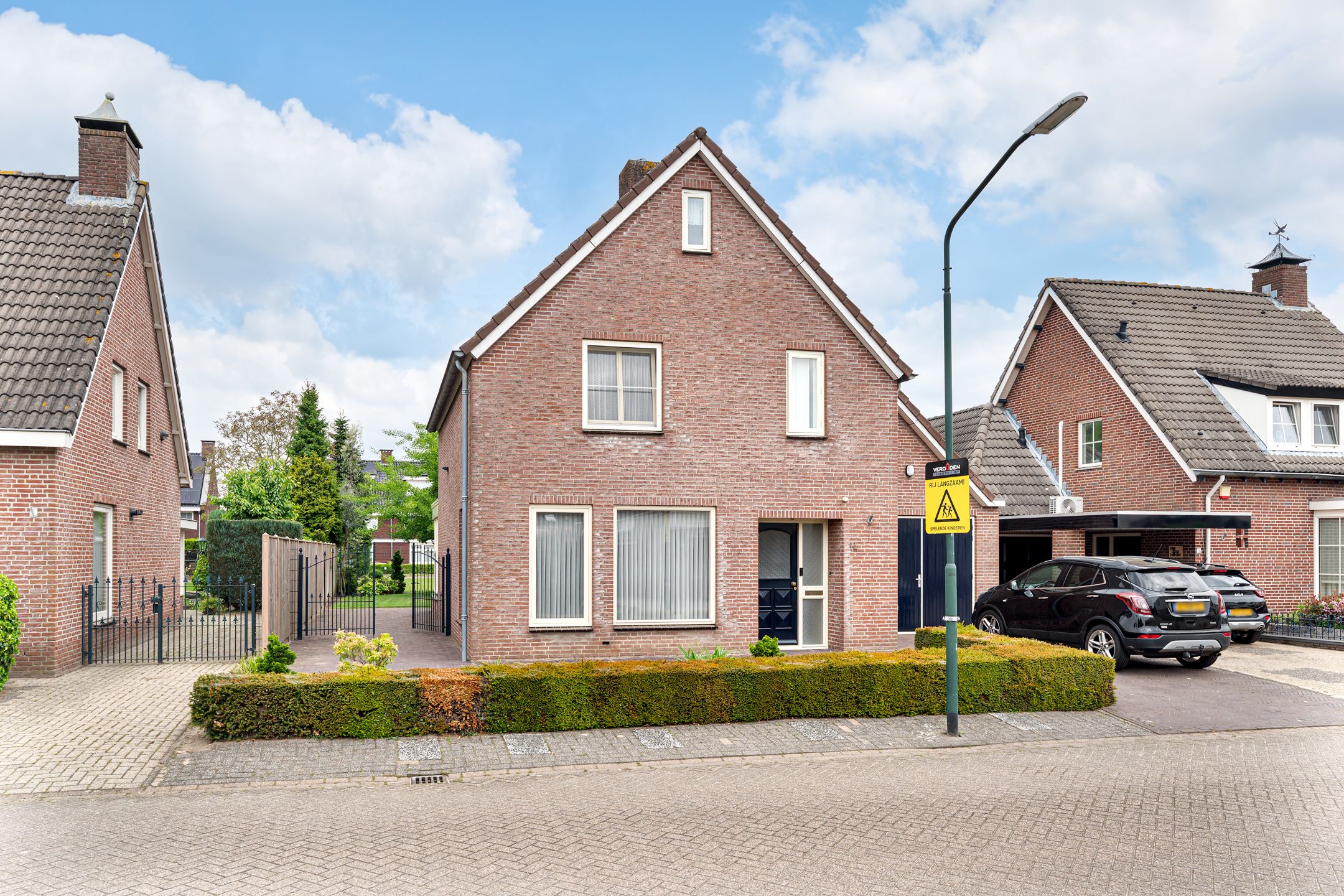 Photo 33 of Bernard van Damstraat 14