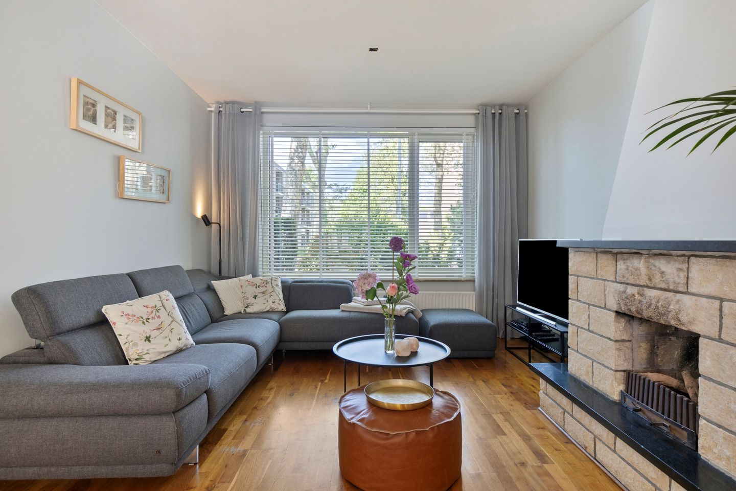 Photo 5 of Einsteinstraat 10