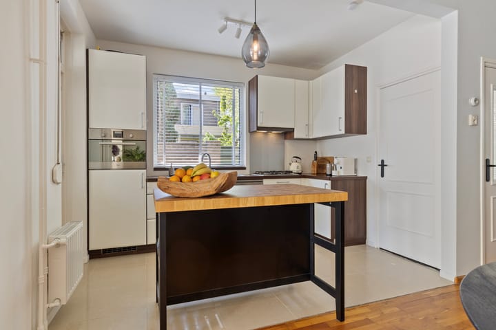 Foto 11 van Einsteinstraat 10