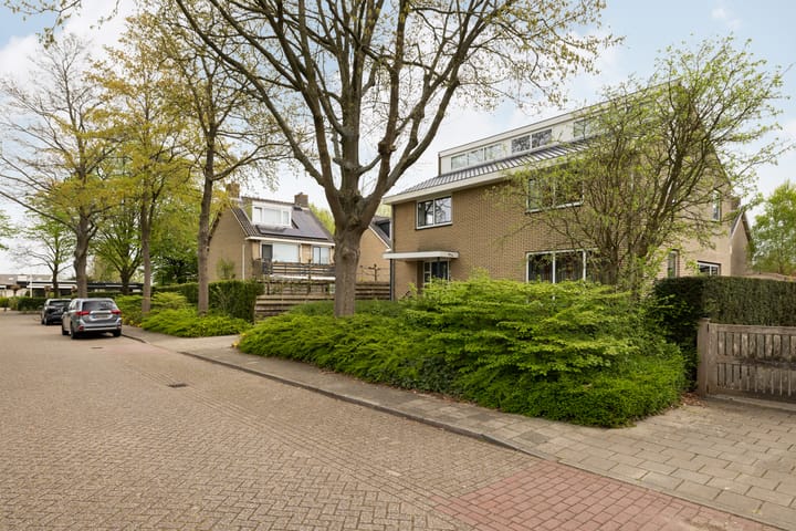 Foto 4 van Albardastraat 12