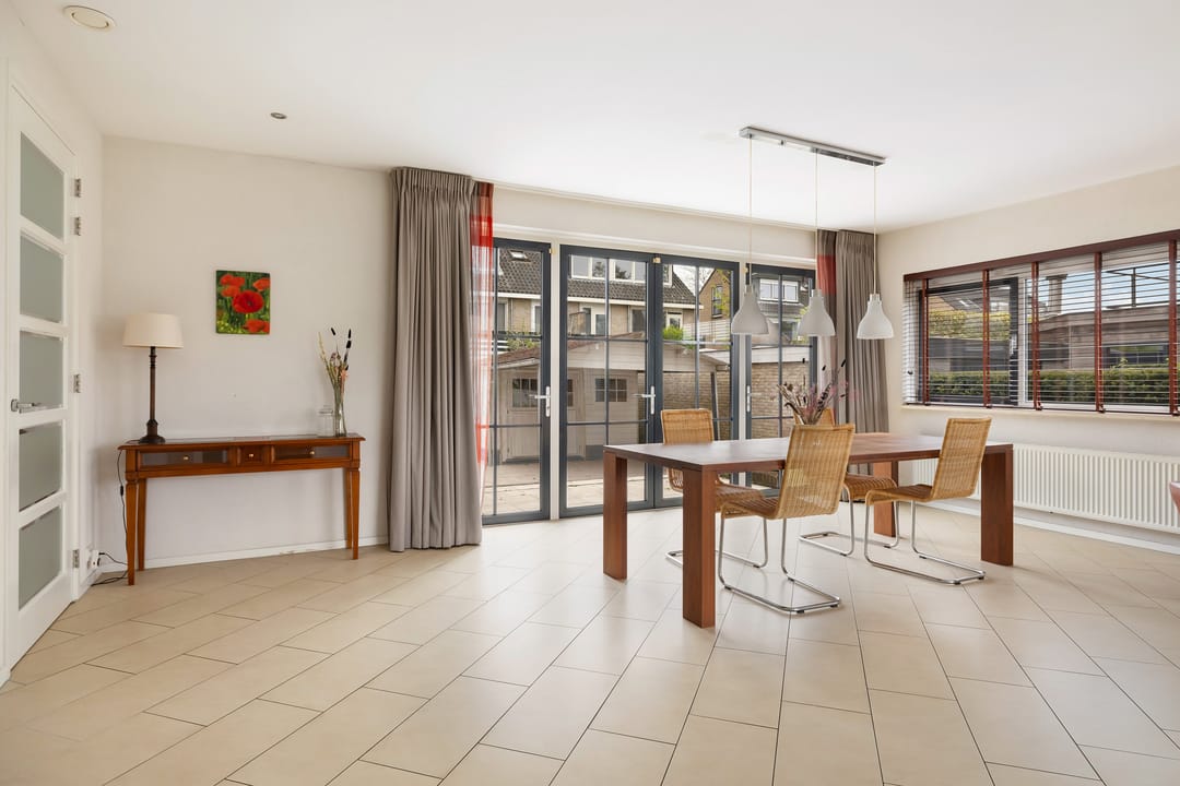 Foto 16 van Albardastraat 12