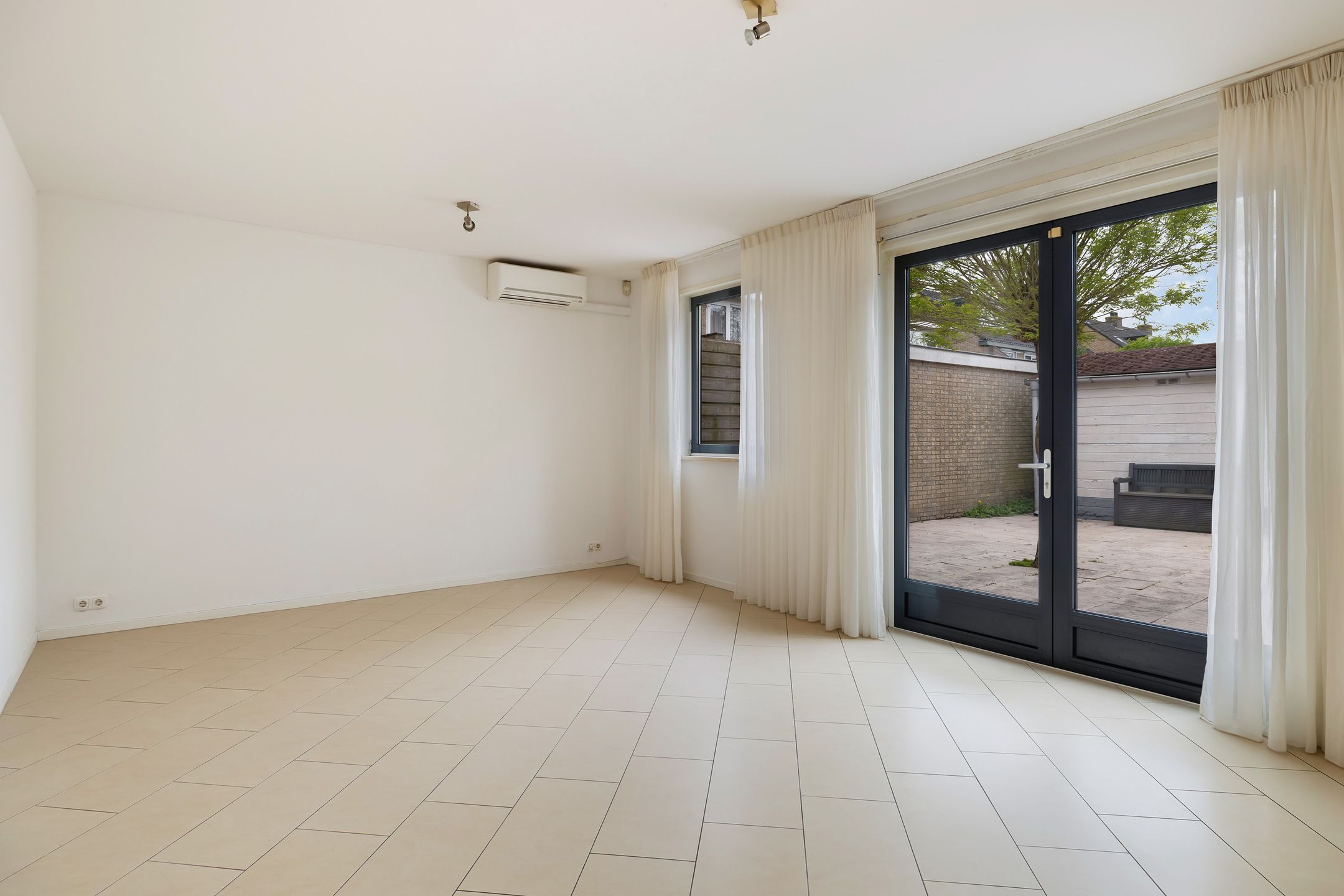 Foto 30 van Albardastraat 12