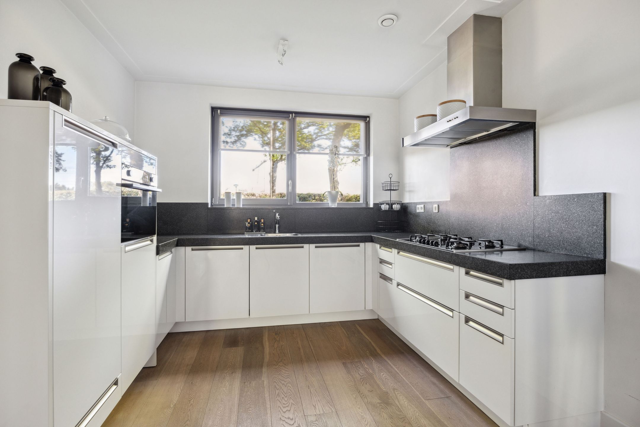 Photo 3 of Christiaan Huijgensstraat 14-A