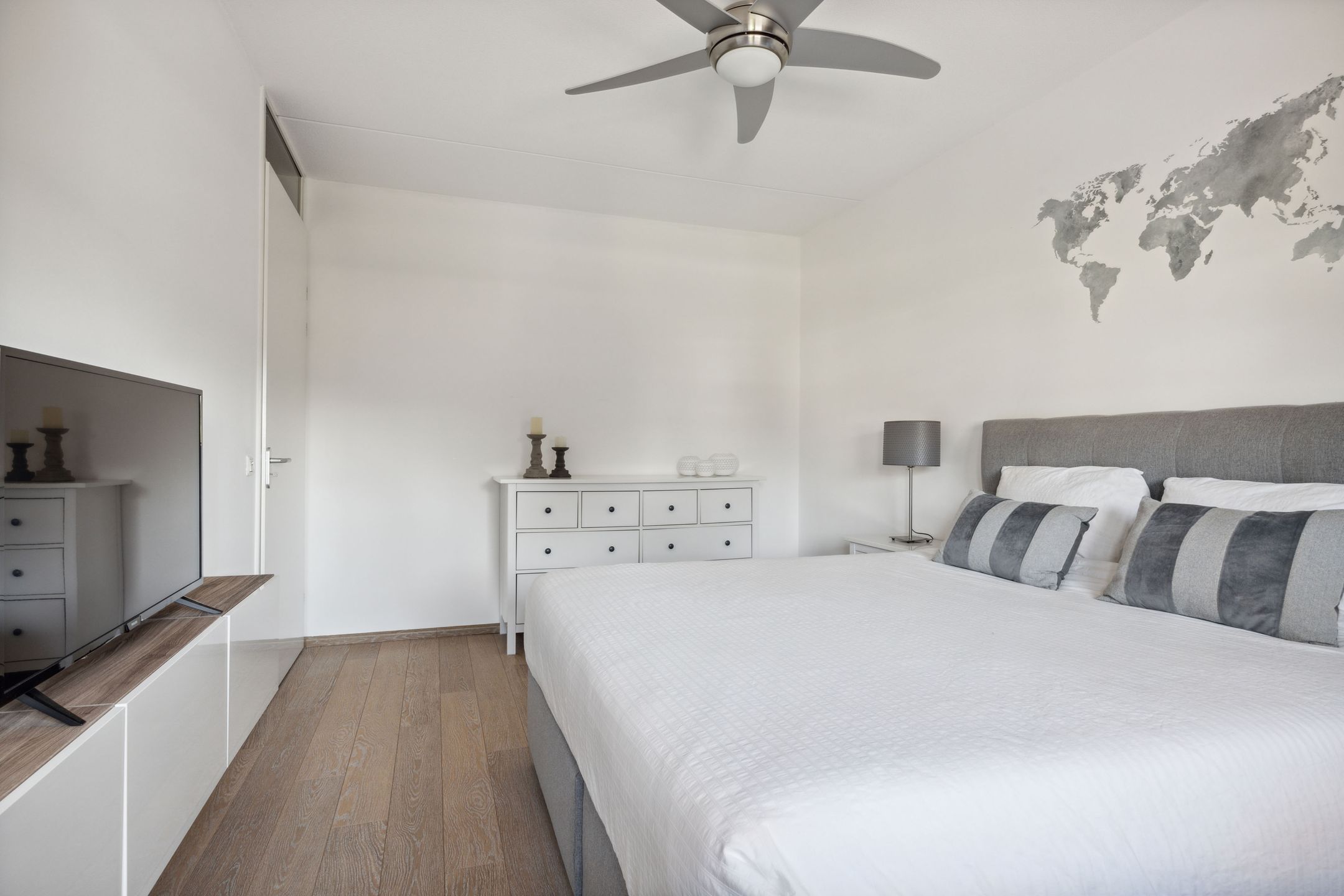 Photo 24 of Christiaan Huijgensstraat 14-A