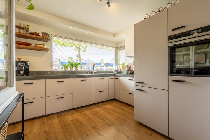 Foto 3 van Jan van Almondestraat 14