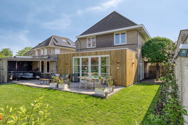 Foto 4 van Debussystraat 16