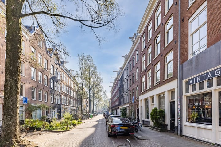 Photo 3 of Daniël Stalpertstraat 86-2L