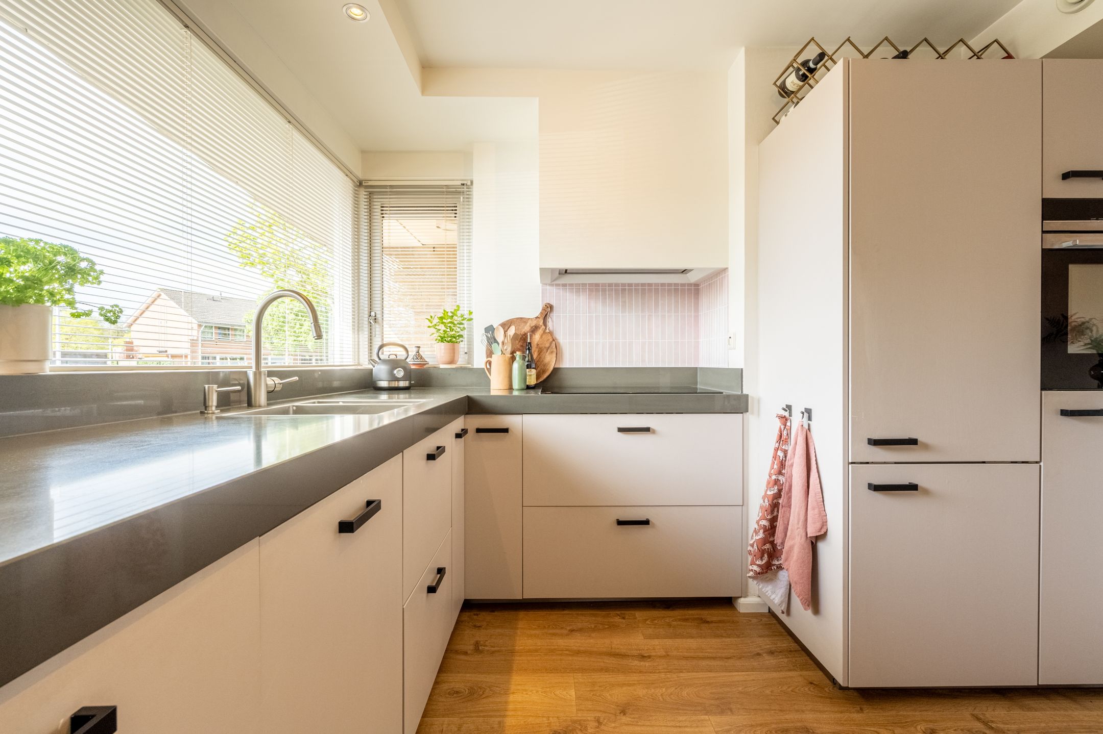 Foto 18 van Jan van Almondestraat 14