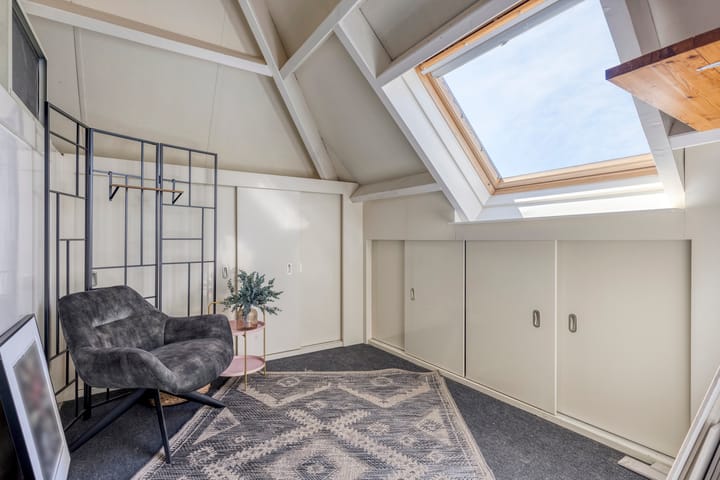 Foto 25 van Debussystraat 16