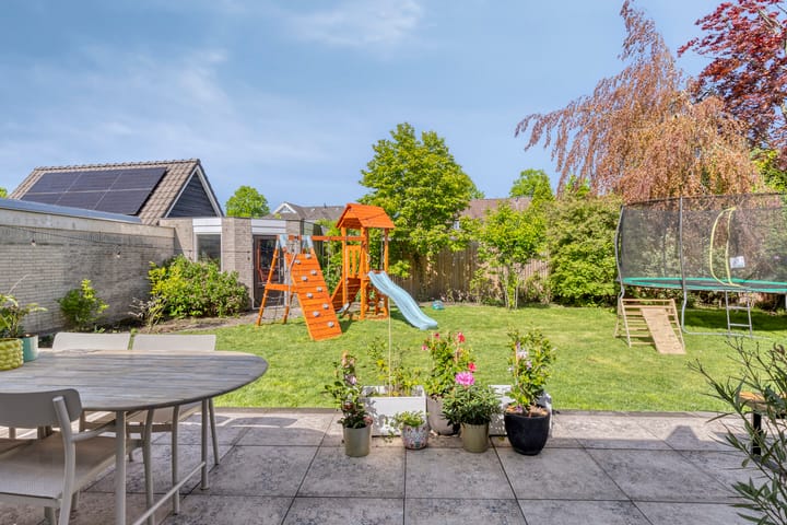 Foto 29 van Debussystraat 16