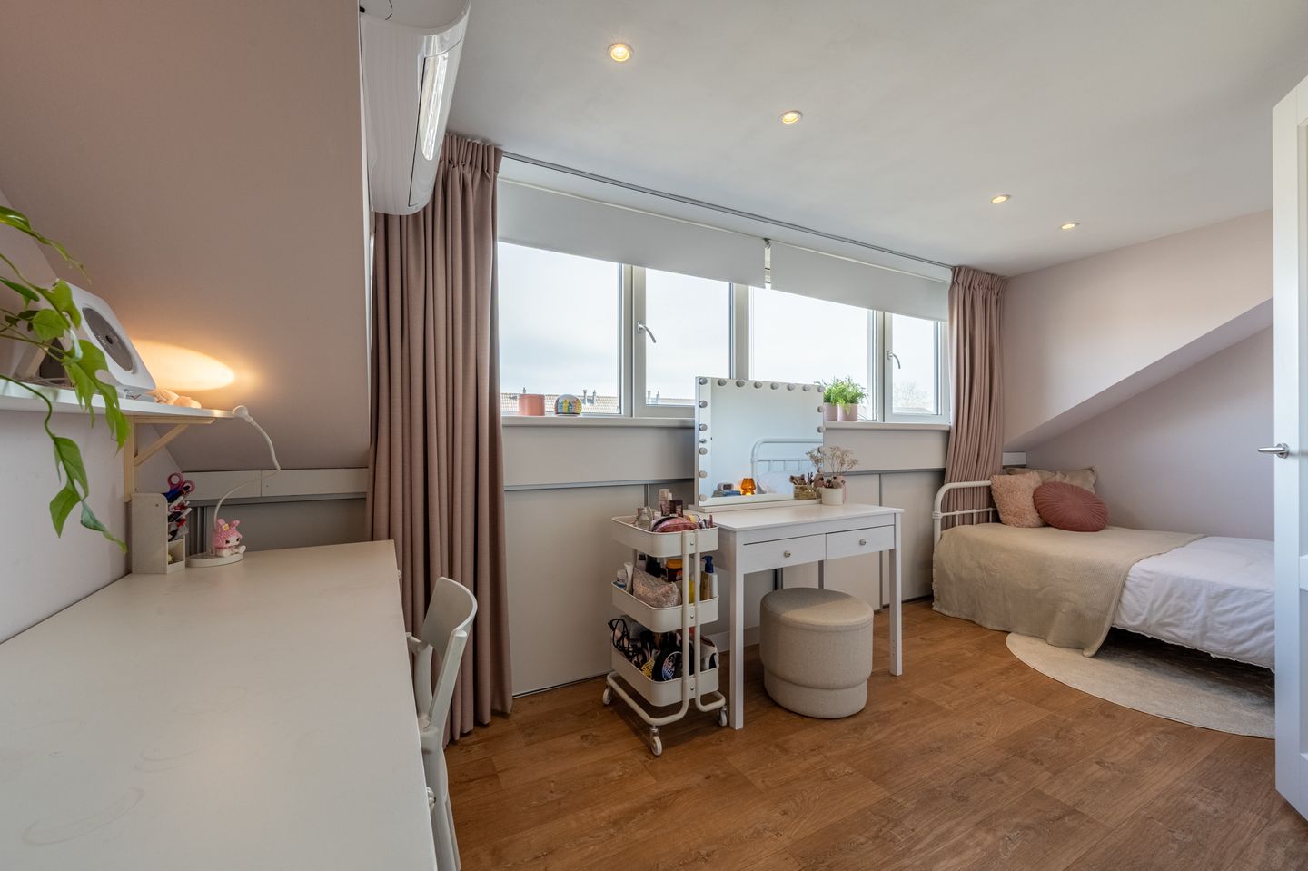 Foto 34 van Jan van Almondestraat 14