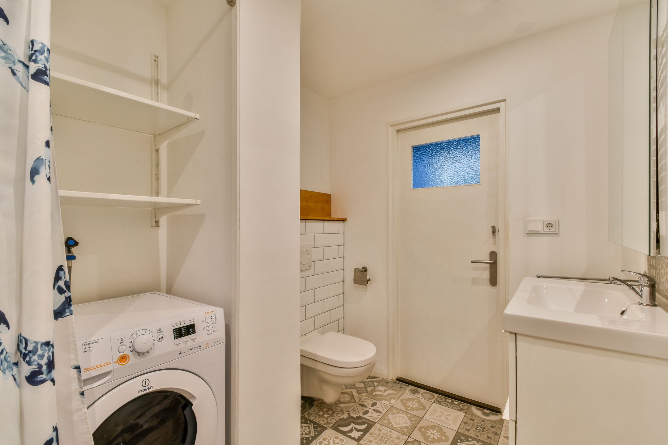 Foto 15 van Kamerlingh Onneslaan 46