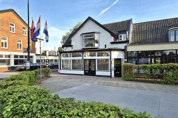 Dorpsplein 6, Doorn