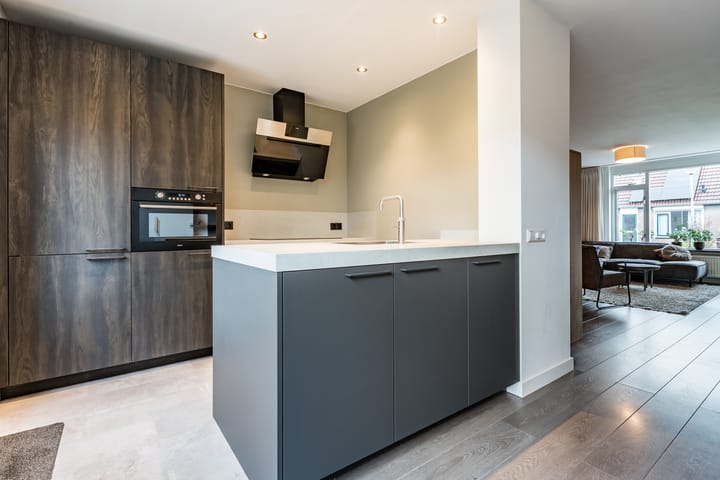 Foto 2 van Mophosostraat 11