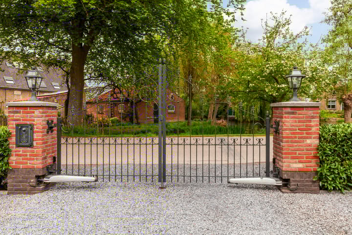 Photo 4 of Oosteinde 37-A