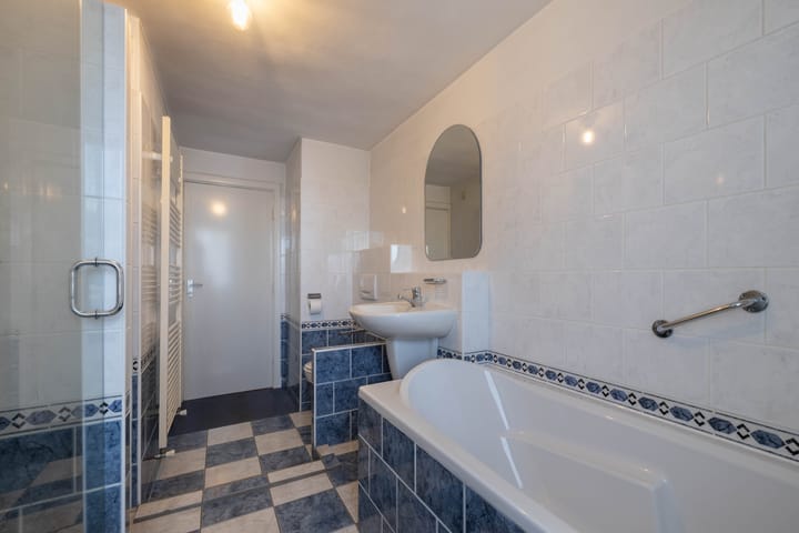 Foto 22 van Rietstraat 235