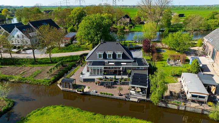 Photo 77 of Oosteinde 37-A