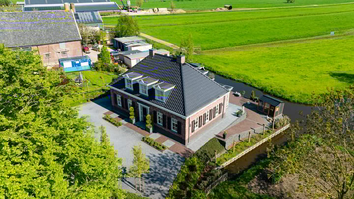 Photo 79 of Oosteinde 37-A