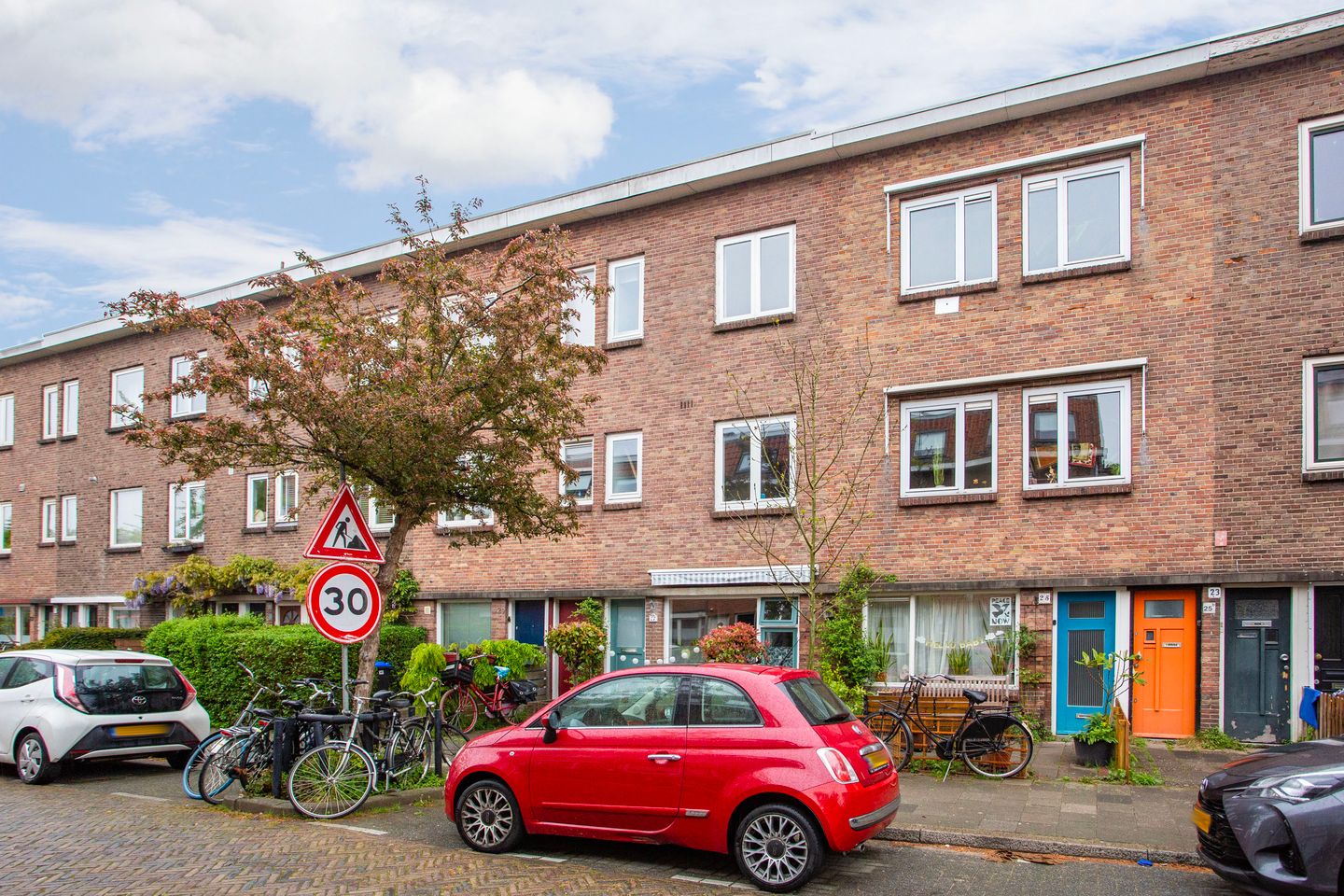 Foto 1 van Minahassastraat 27-B