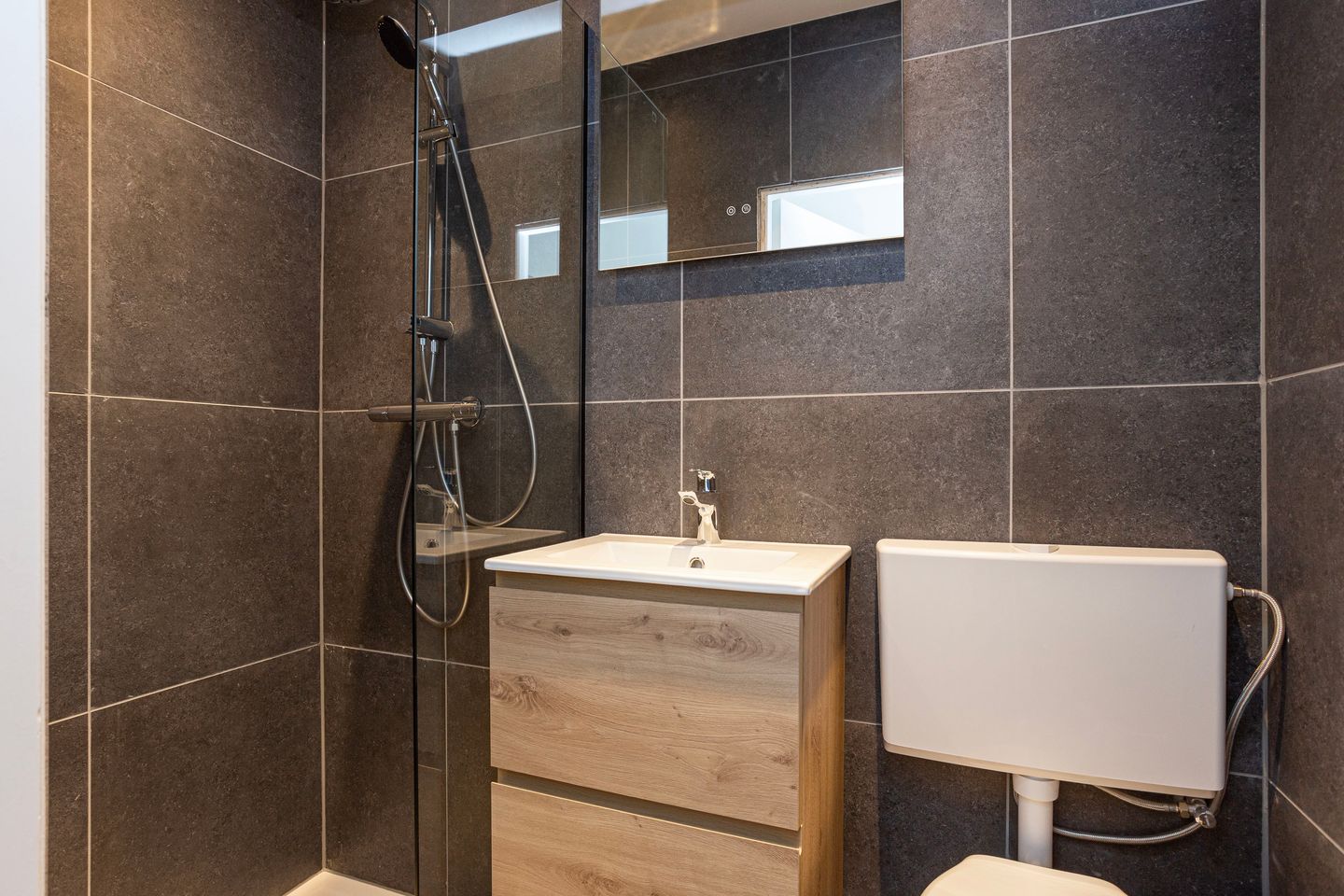 Foto 14 van Minahassastraat 27-B