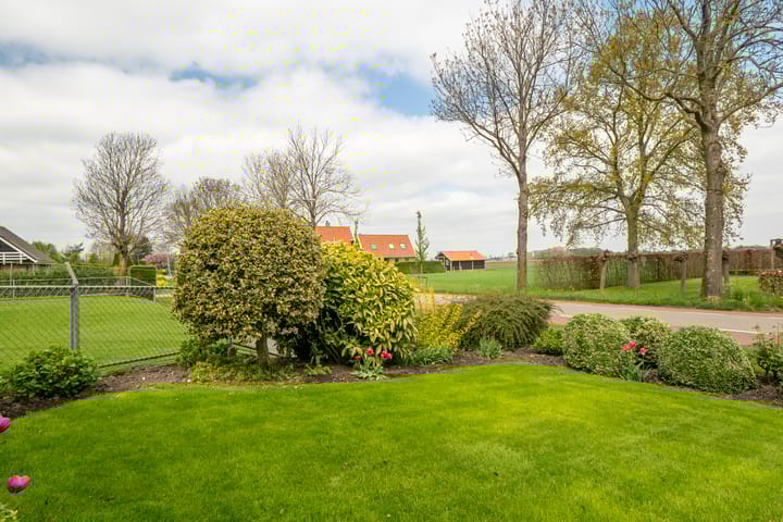 Foto 46 van Westeinderweg 11