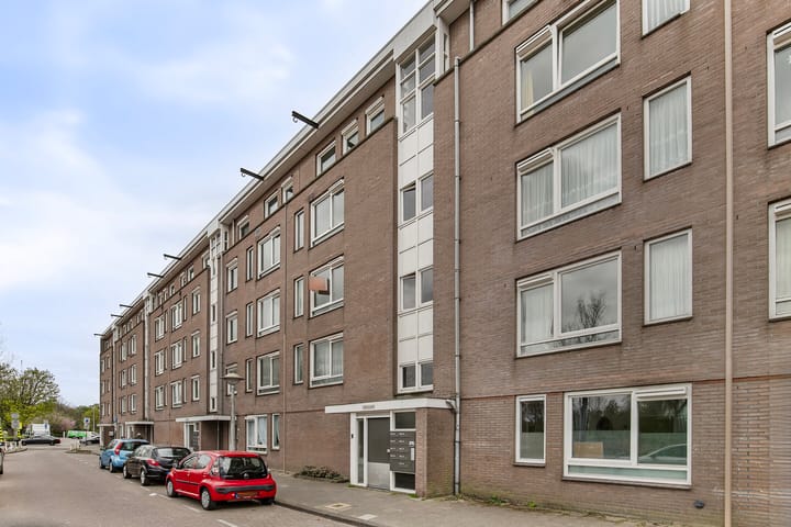 Photo 7 of Haarlemmerweg 485-H