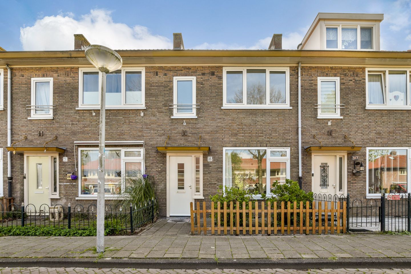 Photo 4 of Meteorenweg 205