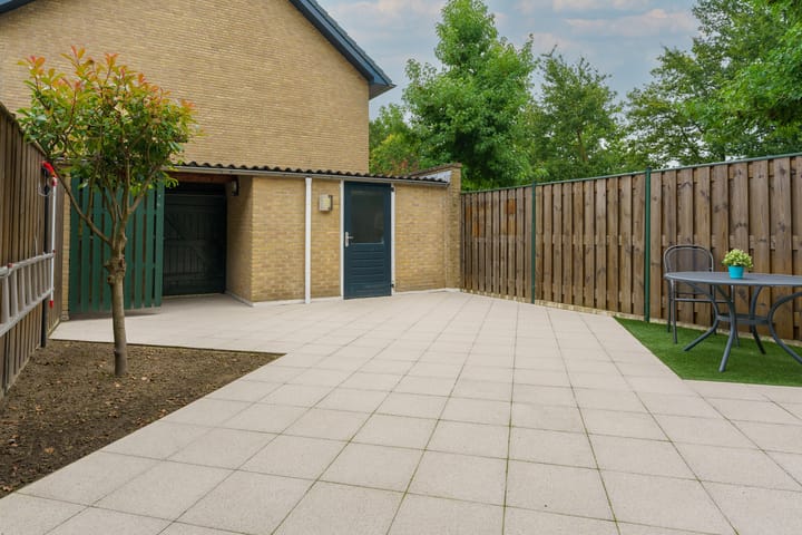 Foto 24 van Leuvenlaan 2