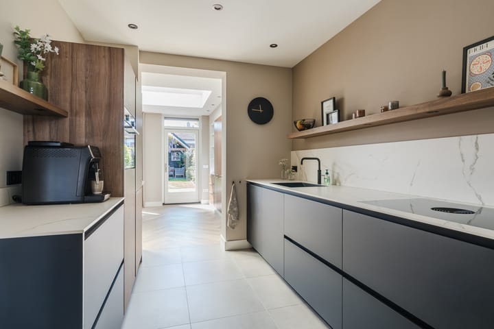 Foto 4 van Den Haas 14