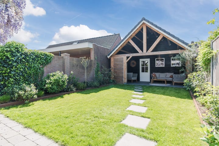 Foto 34 van Den Haas 14