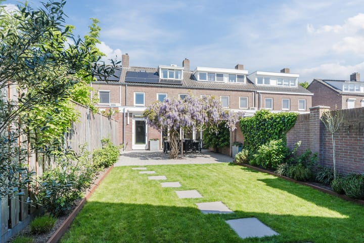 Foto 38 van Den Haas 14