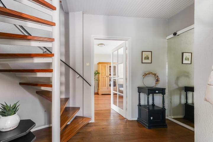 Foto 8 van Woeringenlaan 47