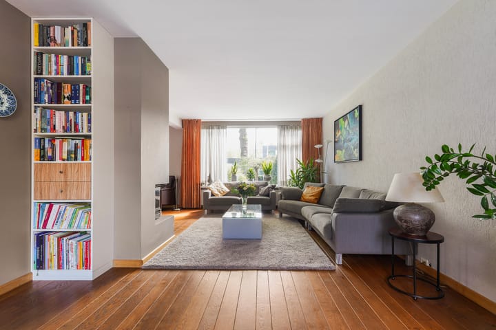 Foto 10 van Woeringenlaan 47