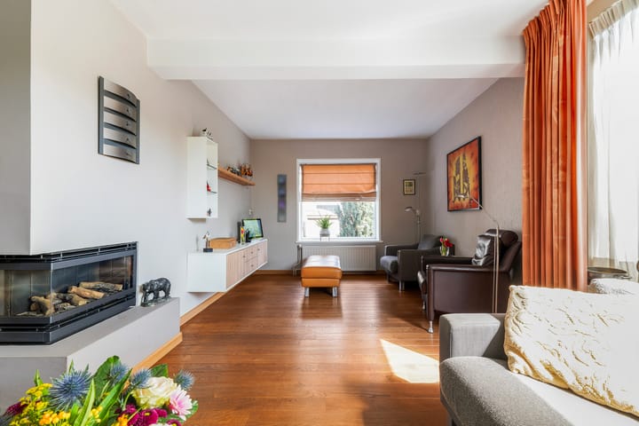 Foto 11 van Woeringenlaan 47