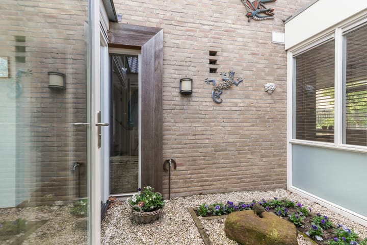 Foto 19 van Woeringenlaan 47