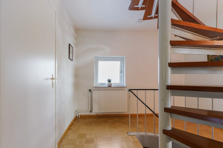 Foto 28 van Woeringenlaan 47