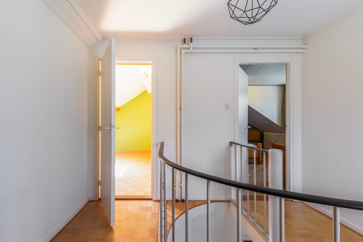 Foto 40 van Woeringenlaan 47