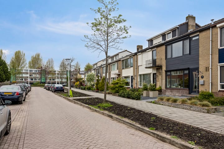 Foto 12 van de Bruynstraat 18