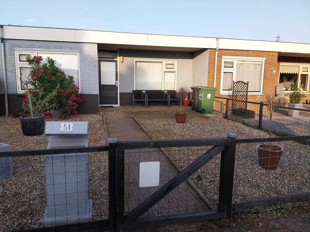 Photo 2 of Esdoornstraat 51