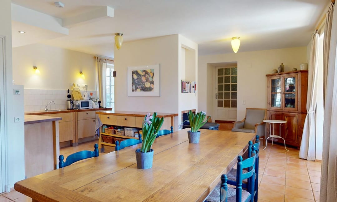 Foto 38 van 11 Av. des Templiers