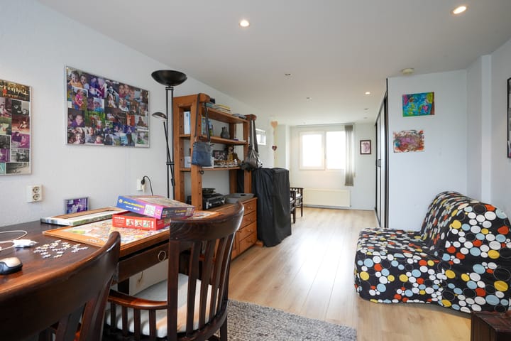 Foto 17 van van Mulkenplein 22