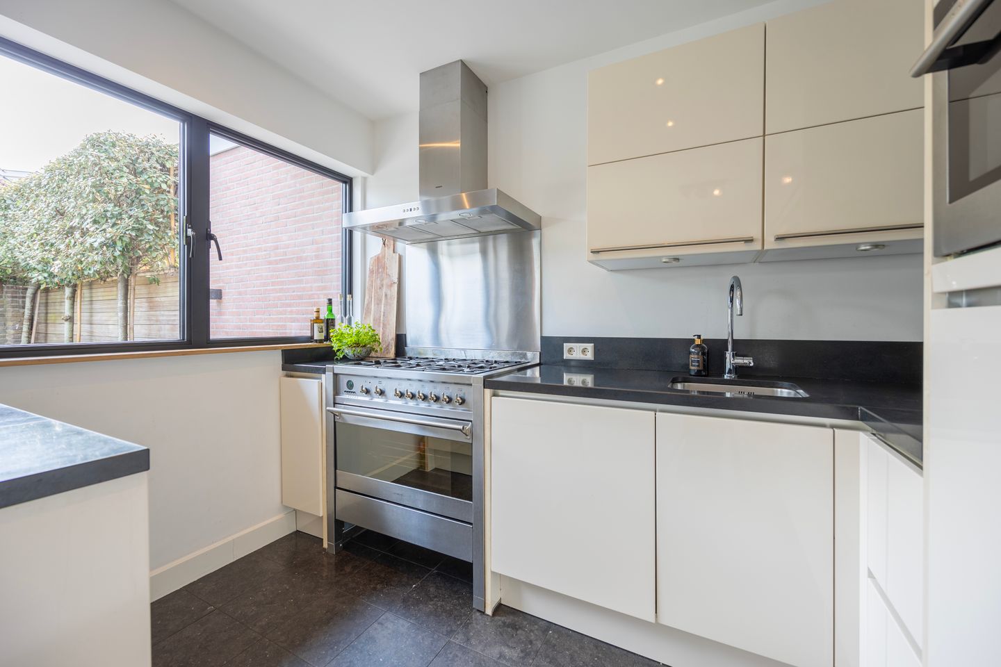 Photo 14 of Schaepmanlaan 1