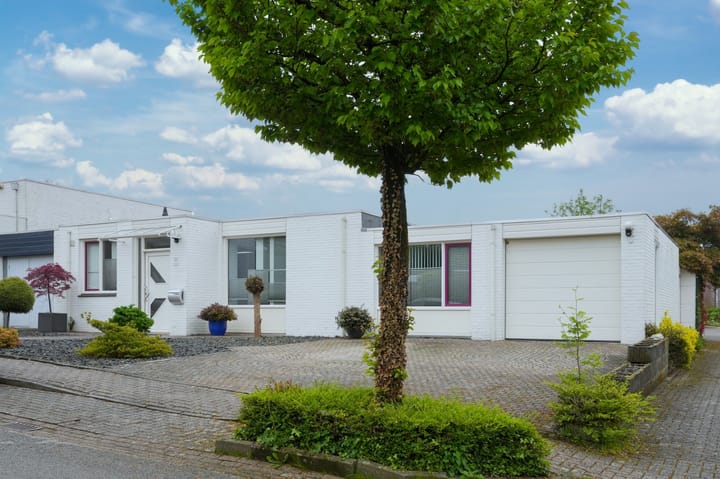 Foto 30 van van Mulkenplein 22