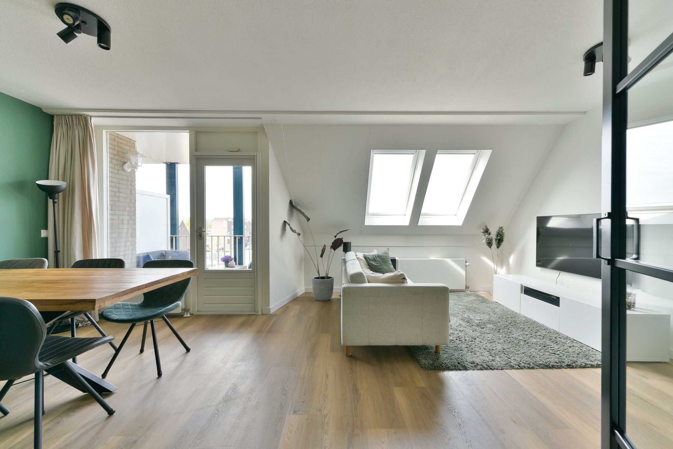 Foto 6 van Harmonieplein 97